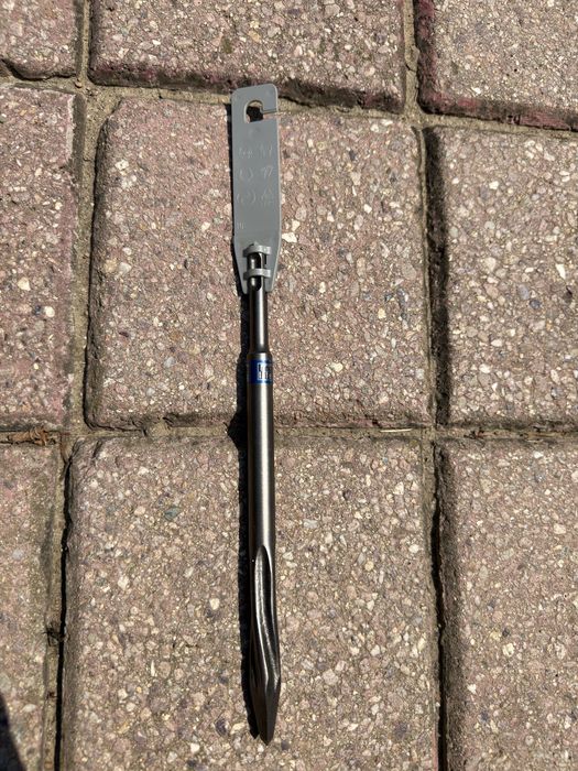 Daltă Bosch ascutita SDS Plus 250mm
