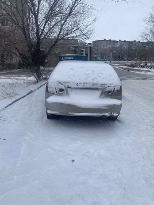 Продам ниссан альемру