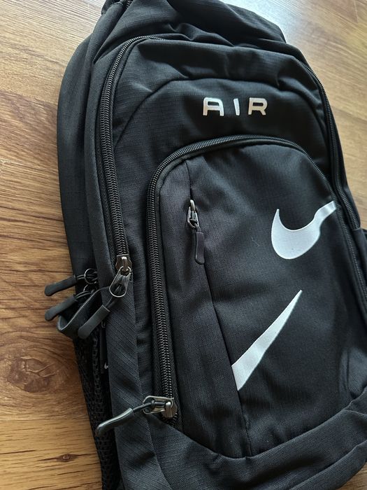 Черна раница Nike Air
