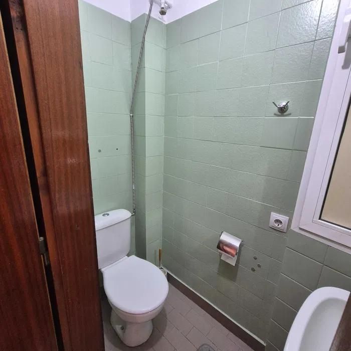 Дава се под наем Тристаен апартамент в София, Изток - 100 кв.м за 750 € - Снимка #9