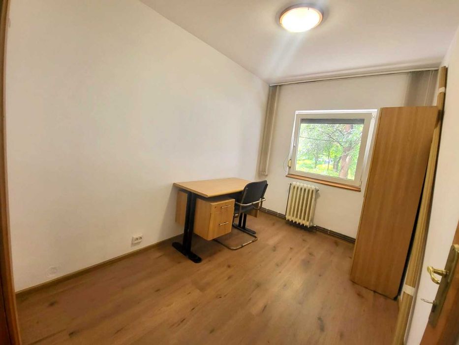 Palas 4 camere parter de inchiriat Pentru Birou sau afacere