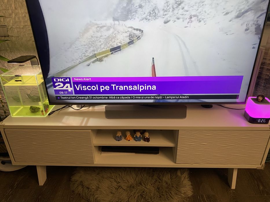 Set comoda TV si masa extensibila