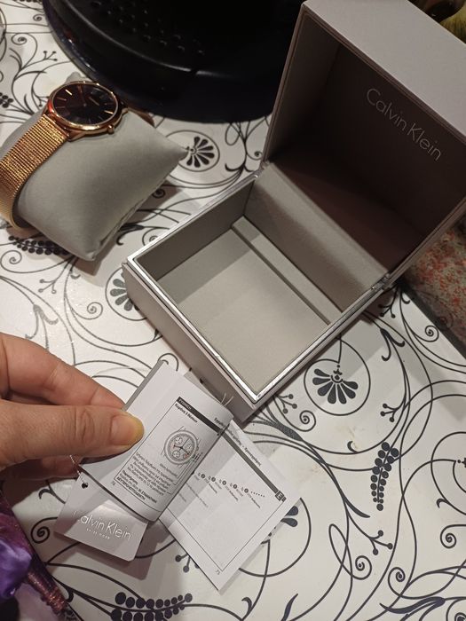 Позлатен оригинален часовник Calvin klein