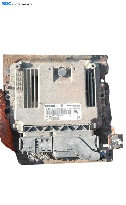 ECU Calculator Motor Opel Zafira B 1.9 CDTI Z19DTH 2005 - 2015 Cod 55198922 0281012549 [M9067]