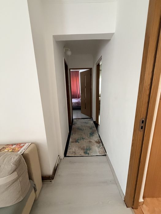 Apartament 3 camere, renovat, luminos – zona Progresu, Curtea de Argeș