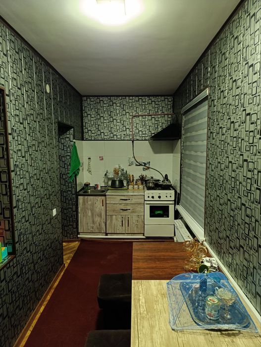 Kvartira sotiladi 1etaj 3xonali