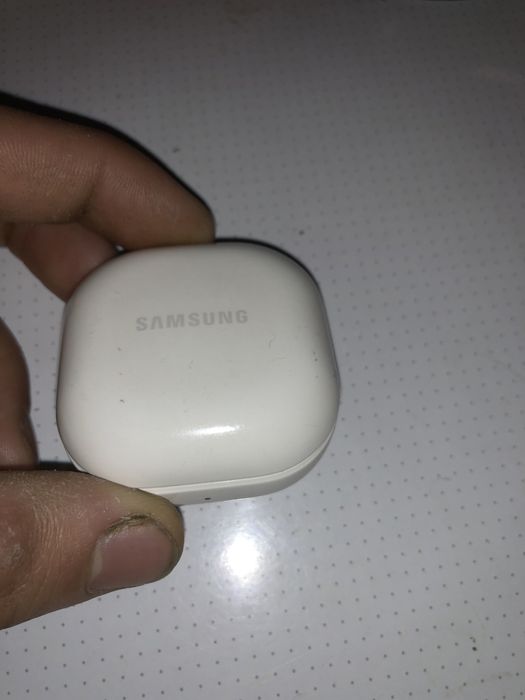 Продам наушники срочно Buds 2