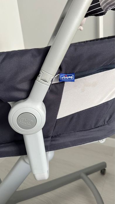 Стульчик-шезлонг Chicco Hug pro