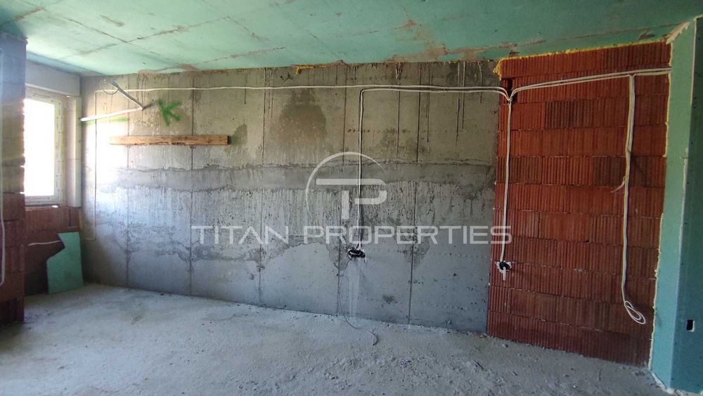 Продава се Тристаен апартамент в Пловдив, Кършияка - 81 кв.м за 1908 €/кв.м - Снимка #1