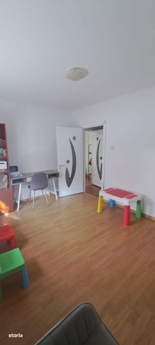 Apartament cu 2 camere, bvd Nicolae Titulescu / Scoala Decebal