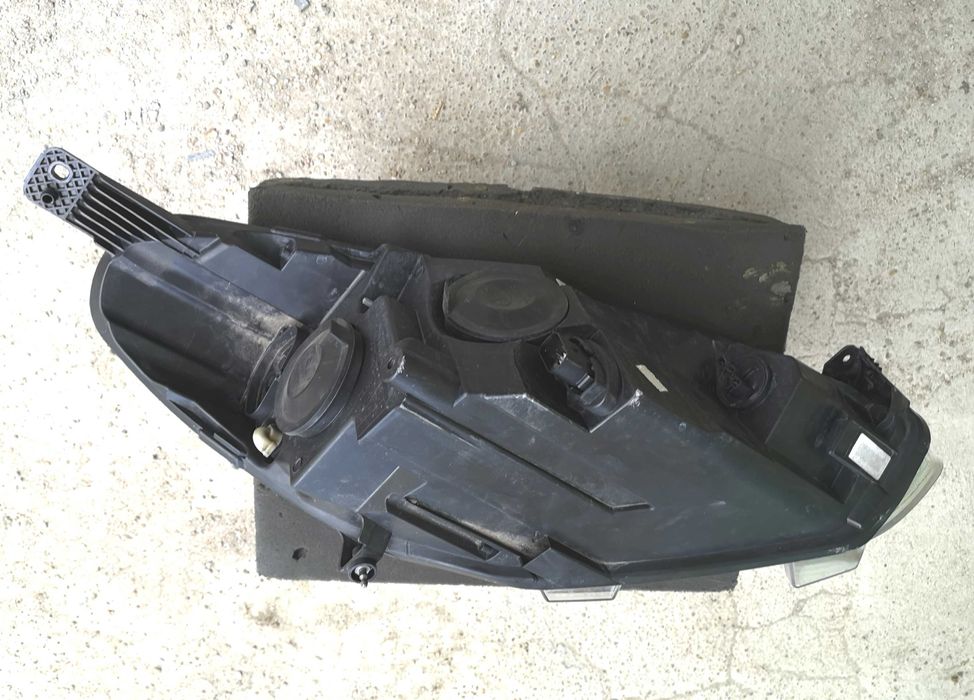 Оригинален фар Ляв Десен Форд Фиеста  Ford Fiesta