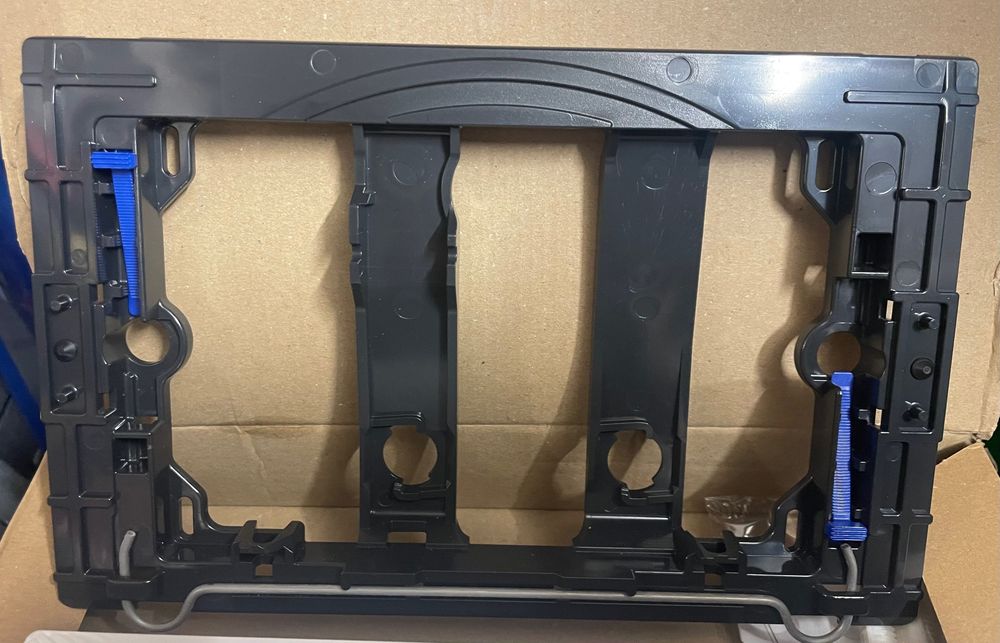 Активатор Geberit Sigma 01 Бял с двойно промиване.Чисто нов.