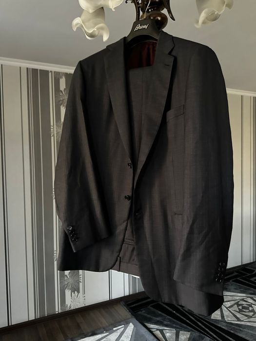 Мужской костюм бриони