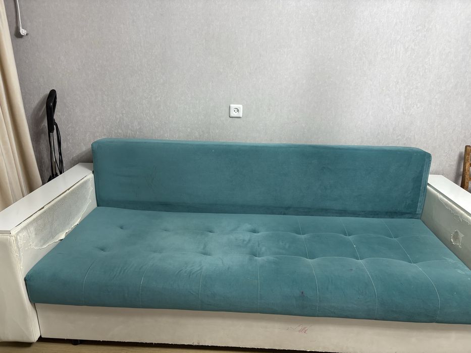 Отдам даром диван