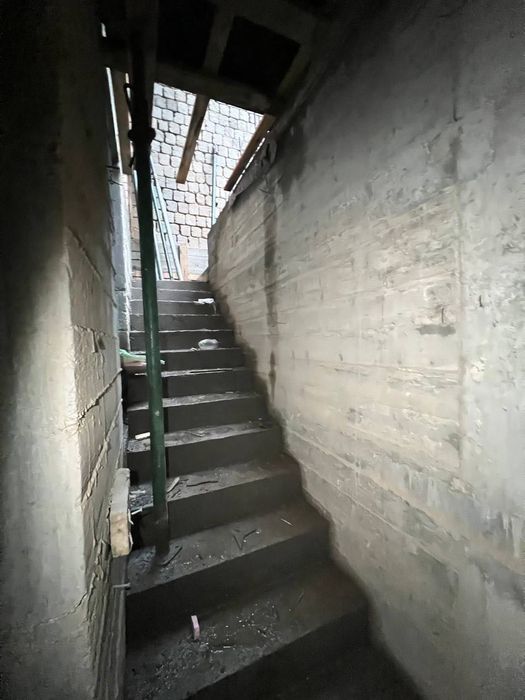 Ховли сотилади каробка холатда