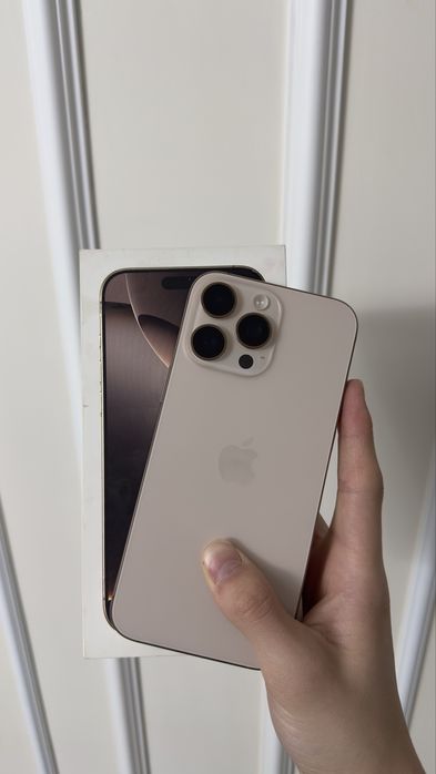 продаю iPhone 16 pro max
