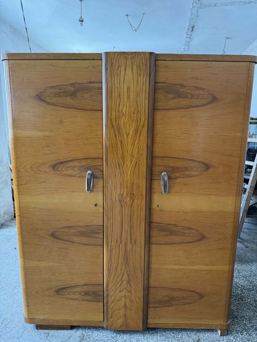 Комплект Гардероб+Скрин от орех от 1959 година