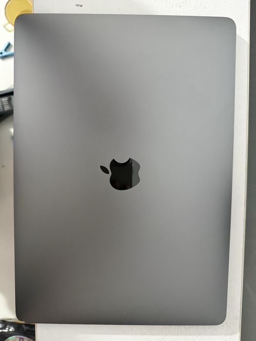 Macbook Pro 2019/i5/8/256