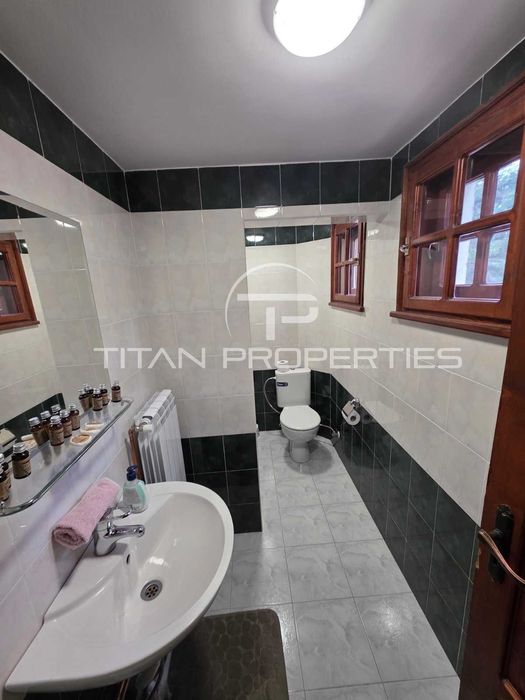 Триетажна къща в Цигов чарк