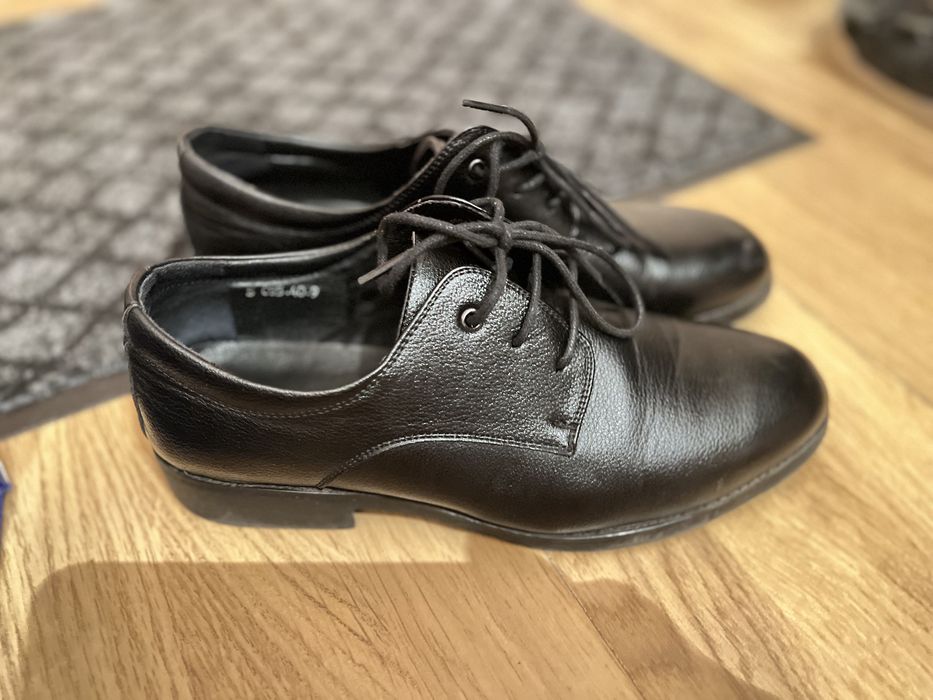 Продам туфли для мальчика