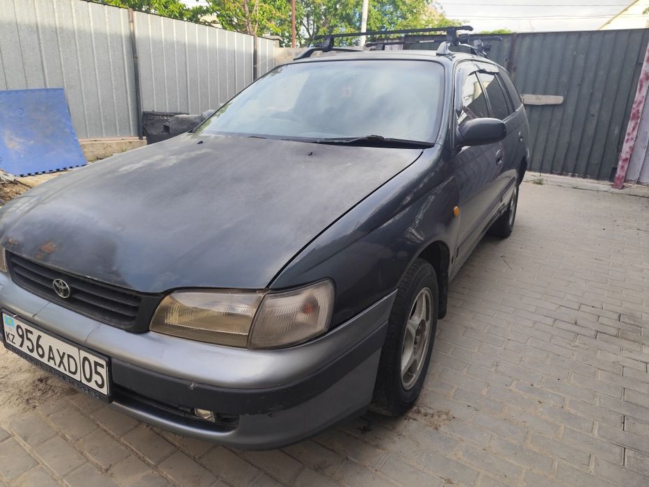 Продам машину Toyota