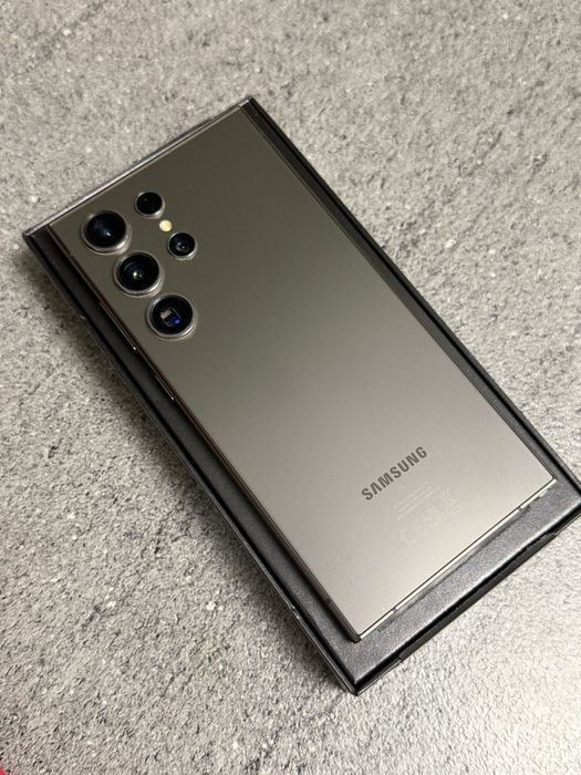 Vand Samsung S24 Ultra 512 gb