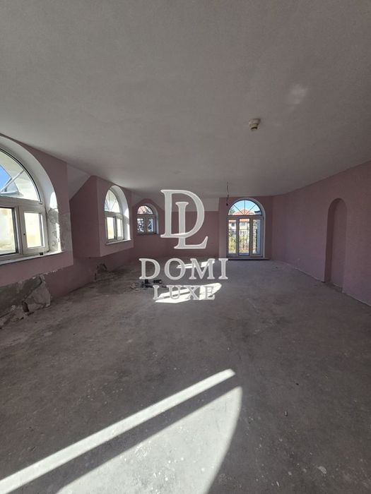 Продава се Къща в София, Витоша - 900 кв.м за 680 €/кв.м - Снимка #4