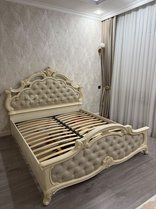 Двухспальная кровать