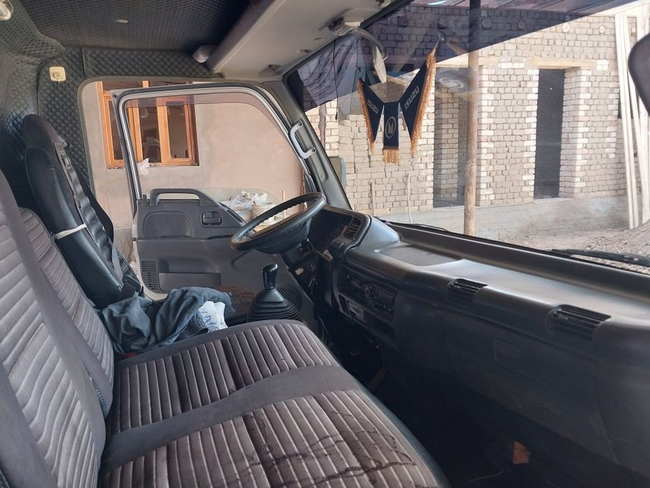 Isuzu samasval pradayotsa