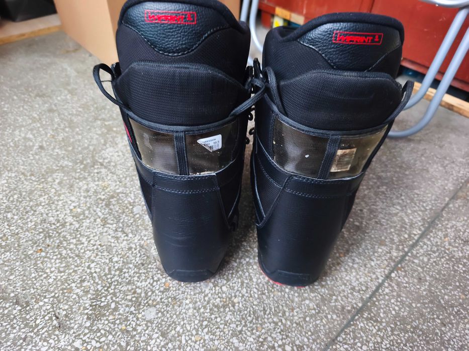 Boots BURTON marime EUR 43.5