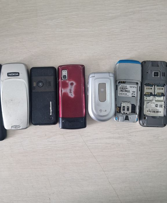 Продам телефоны для связи.