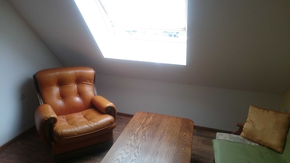 Двустаен апартамент до Военна болница под наем