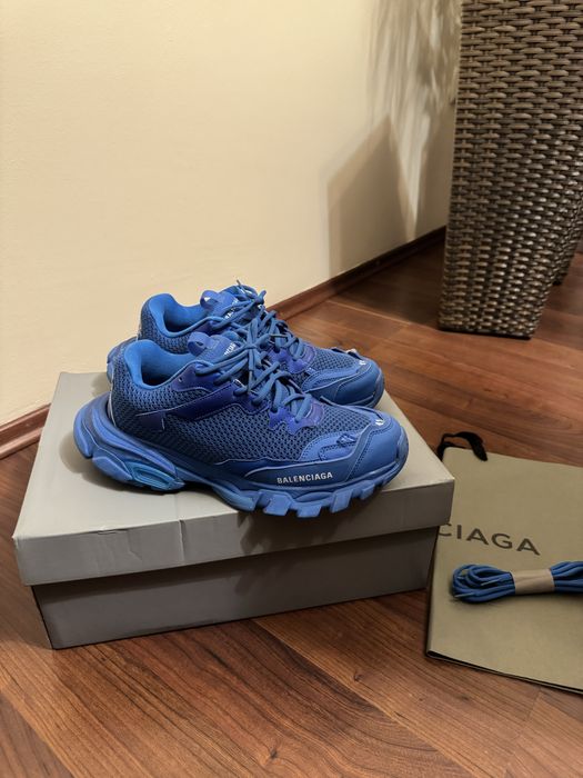 Balenciaga track 3
