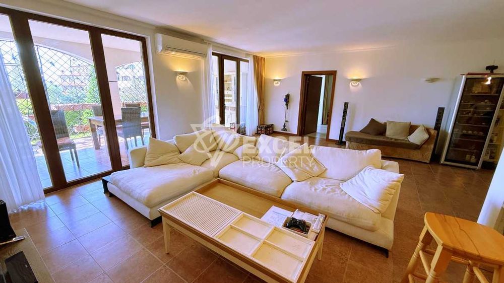 Продава се Многостаен апартамент в Свети Влас - 329 кв.м за 2037 €/кв.м - Снимка #2