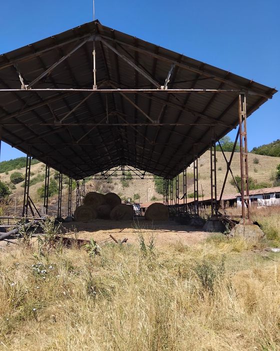 Продава се Промишлена сграда в с. Падеш, Област Благоевград - 7500 кв.м за 34 €/кв.м - Снимка #2