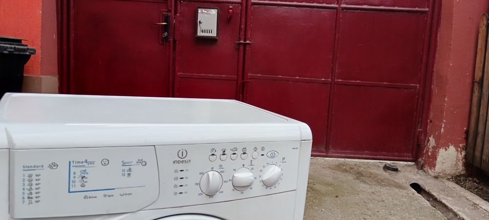 Mașină de spălat rufe Indesit 7kg ultra slim