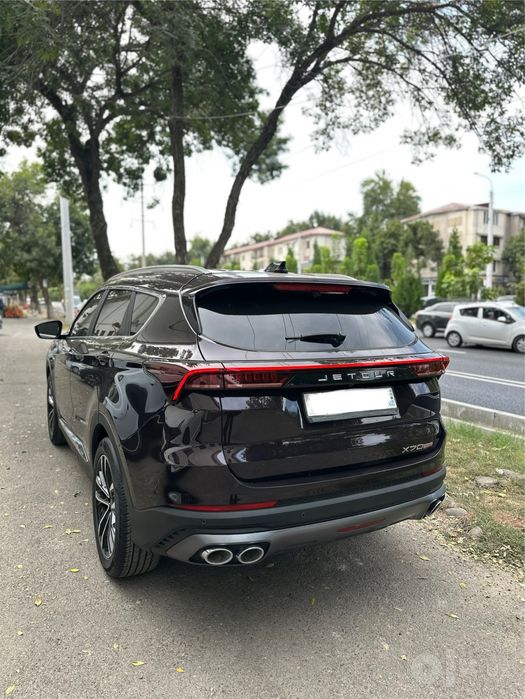 Jetour X70 plus 1.6 full