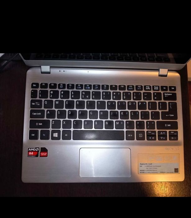 Acer aspire v5-122p defect