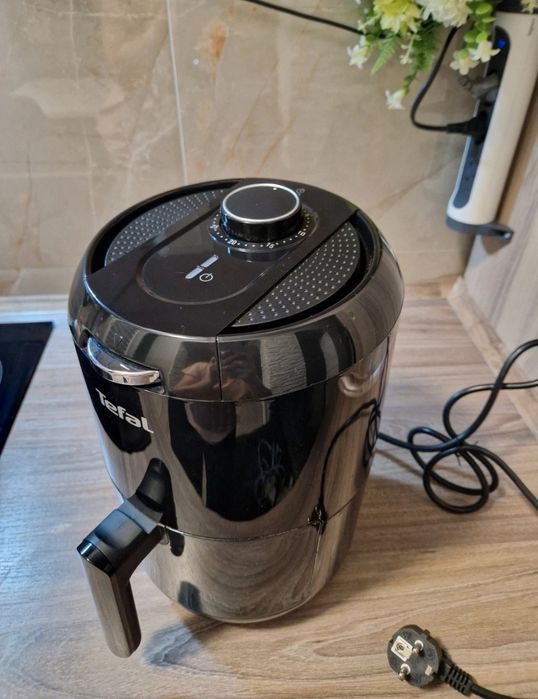Friteuză, airfryer cu aer cald, Tefal