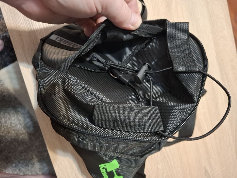 Borseta picior  material impermeabil, NOUĂ