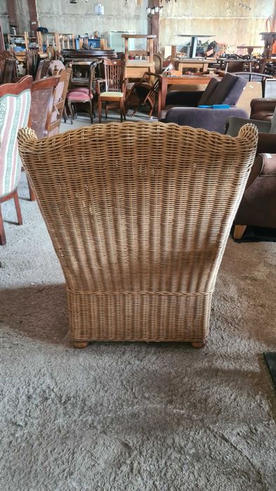 ратанов стол кресло с дамаска