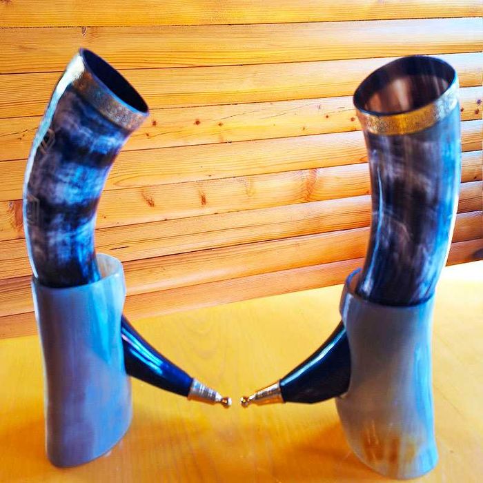 Чаша от естествен рог с бронзов обков,   античен рог за пиене.