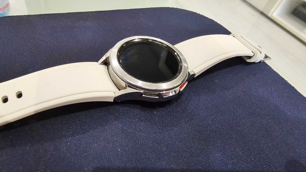 Часовник Samsung Watch 4 classic, 42mm