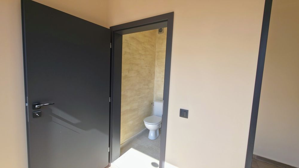 Дава се под наем Офис в Перник, Изток - 30 кв.м за 448.8 € - Снимка #7