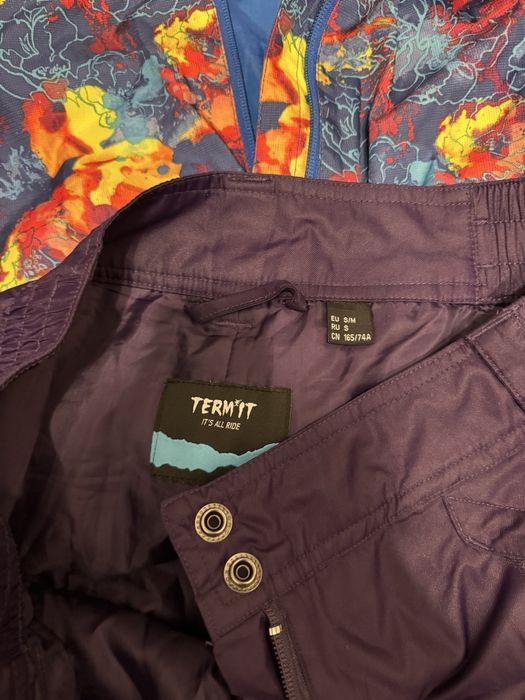 Продам лыжный костюм