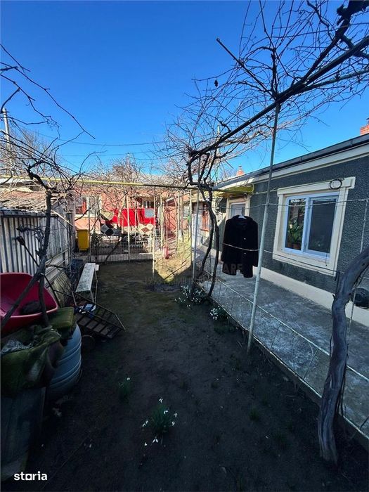 Chercea Casa doua corpuri cladire 5 cam  Teren=231 mp