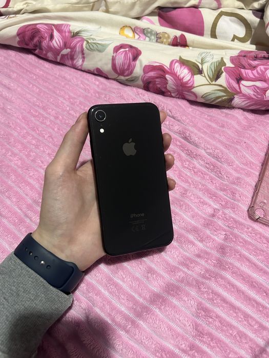 Продам Айфон XR 64gb