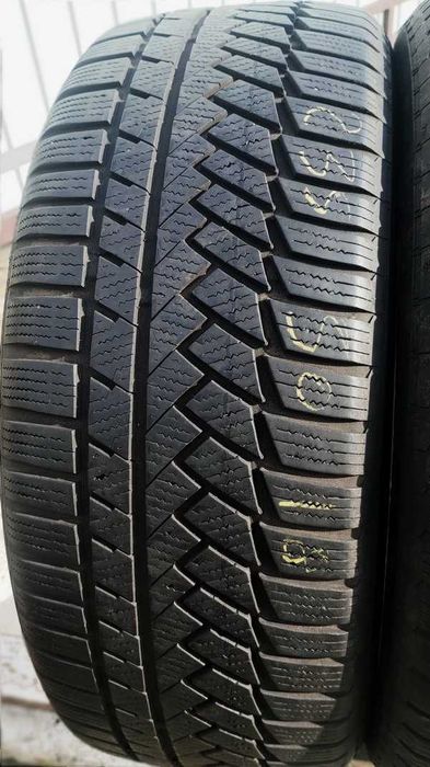 Avelope 235 50 18 Continental