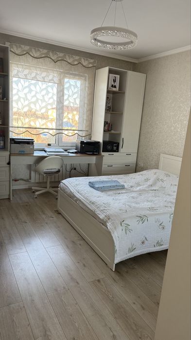 Продам комплект мебели для школьника, студента