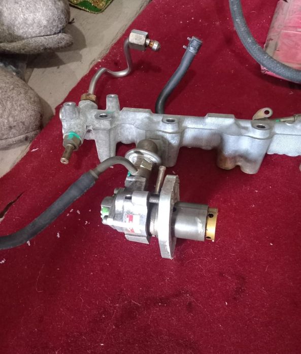 Продам датчик давления топлива и тнвд